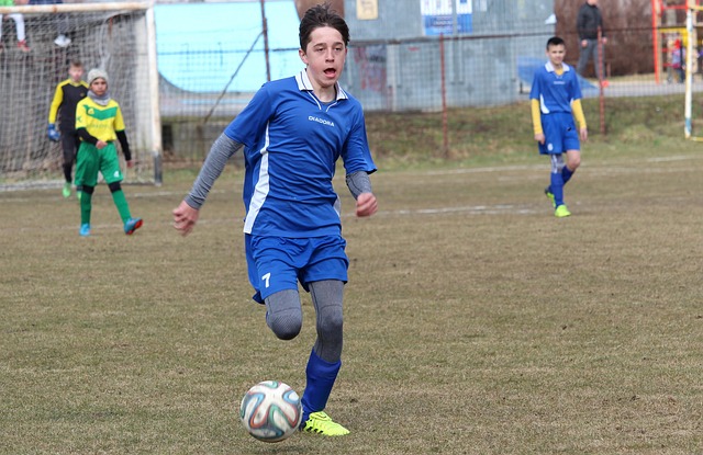 他用自己的 他用自己的